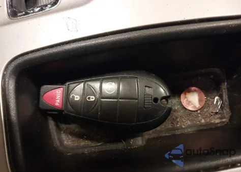 2011 Jeep Grand Cherokee Laredo z USA, uszkodzony, nr VIN 1J4RR4GG4BC737673